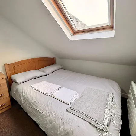 Spacious In Δωμάτια σε οικογενειακή κατοικία *